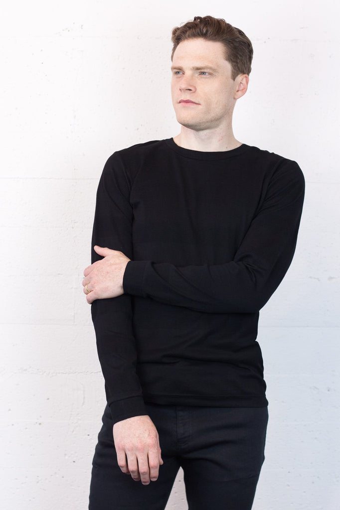 Akin Crew Black Luxe