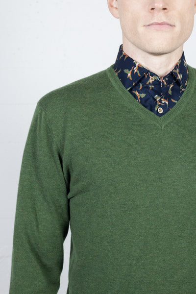 Fine V Neck Dill